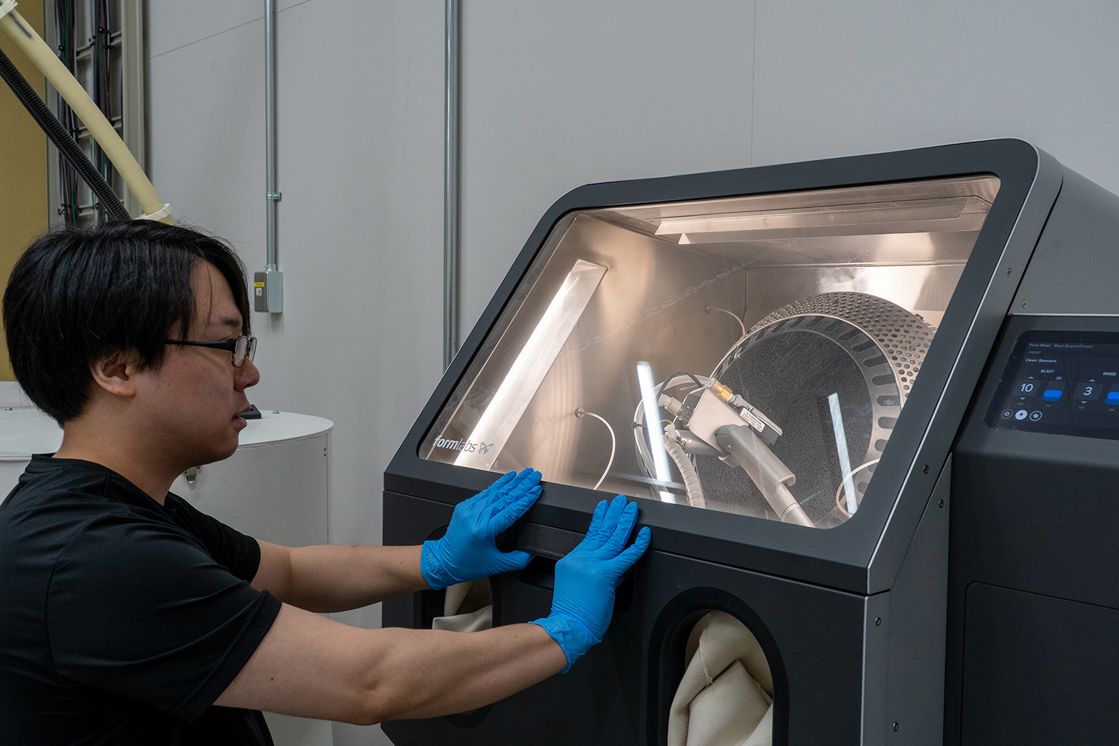 従来であればスタッフが手作業で行っていた後処理加工も、Fuse Blastに任せることで生産管理に乱れが生じることが無くなった。また、加工の時間を他の作業に充てることで全体の効率化も向上している。